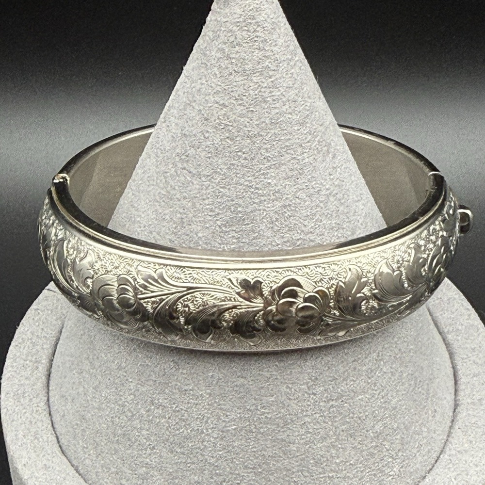 Vintage Silver Tone Engraved Floral Hinged Bangle Bracelet Victorian Scrollwork